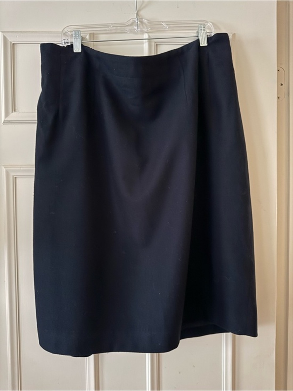 Gianni Classic Navy Blue Skirt - Women's Tailored Workwear-Size 20